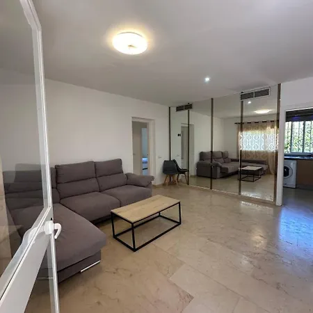 Marbella House Hébergement de vacances Estepona